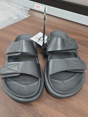 George Size 7 Black Faux Leather Slip On Sandal